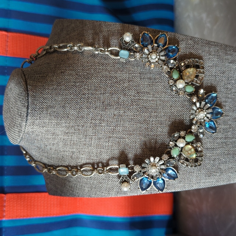 Olivia Welles- Nelia Statement Necklace